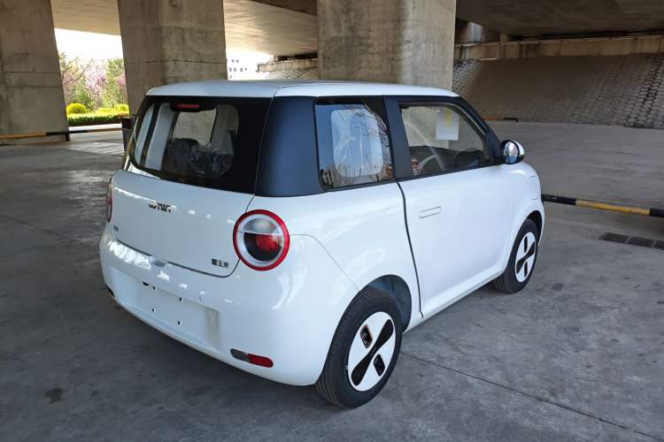 Used CHANGAN NEVO Lumin 2026 Model Treasure Edition 205km Beloved Beige Guoxuan Rear Right 45 Deg