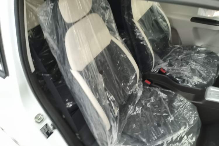 Used CHANGAN NEVO Lumin 2026 Model Treasure Edition 205km Passionate Beige Ningde Right Front Seat