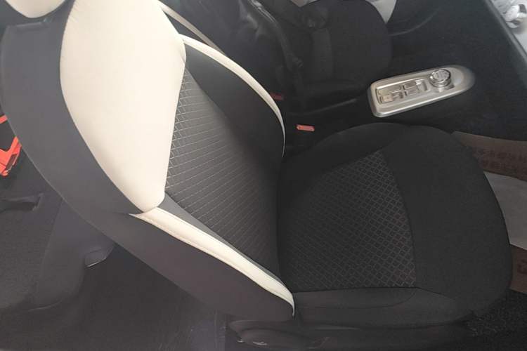 Used CHANGAN NEVO Lumin 2026 Model Treasure Edition 205km Passionate Beige Ningde Right Front Seat