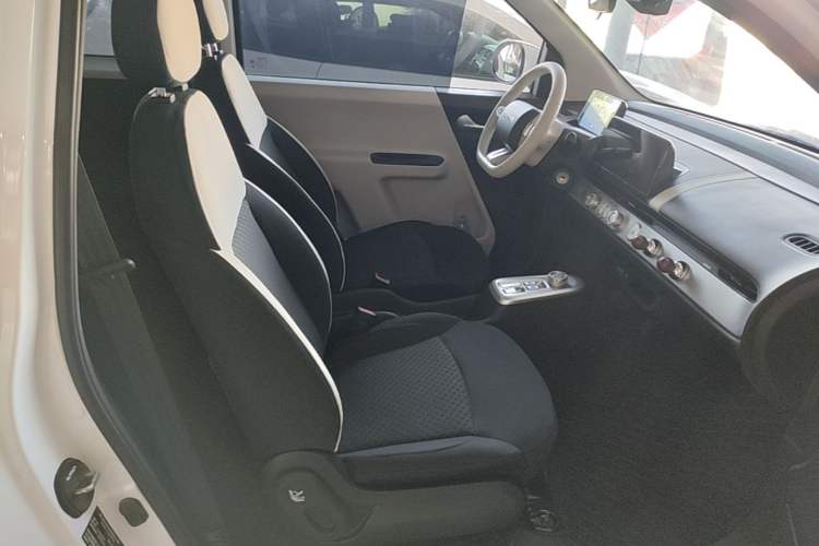 Used CHANGAN NEVO Lumin 2026 Model Treasure Edition 205km Passionate Beige Ningde Right Front Seat