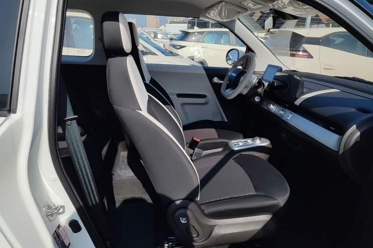 Used CHANGAN NEVO Lumin 2026 Model Treasure Edition 205km Passionate Beige Ningde Right Front Seat