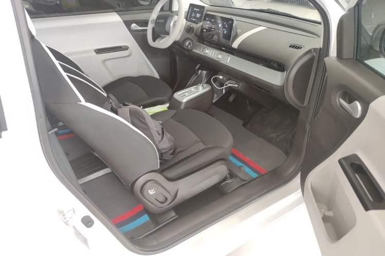 Used CHANGAN NEVO Lumin 2026 Model Treasure Edition 205km Passionate Beige Ningde Right Front Seat
