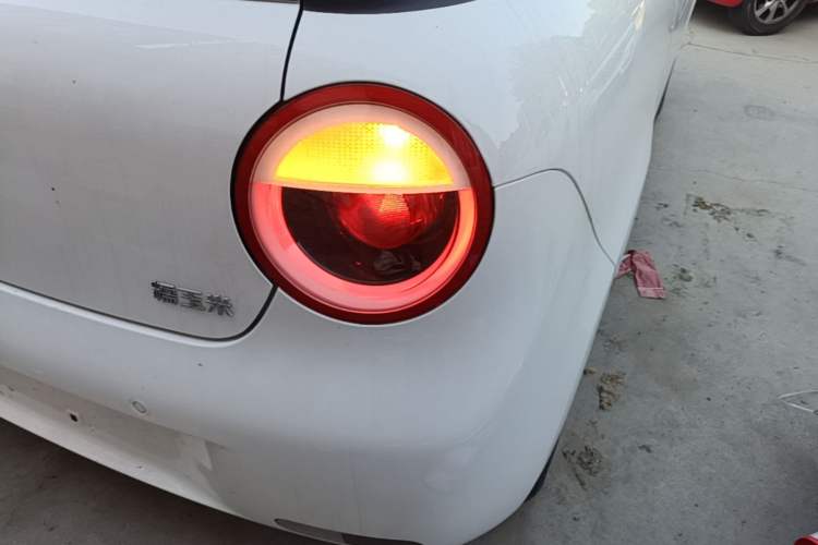 Used CHANGAN NEVO Lumin 2026 Model Treasure Edition 205km Passionate Beige Ningde Right Rear Taillight