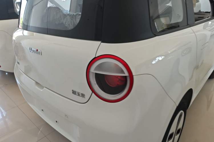 Used CHANGAN NEVO Lumin 2026 Model Treasure Edition 205km Passionate Beige Ningde Right Rear Taillight