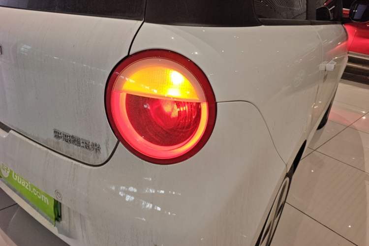 Used CHANGAN NEVO Lumin 2026 Model Treasure Edition 301km Cherished Beige Ningde Right Rear Taillight