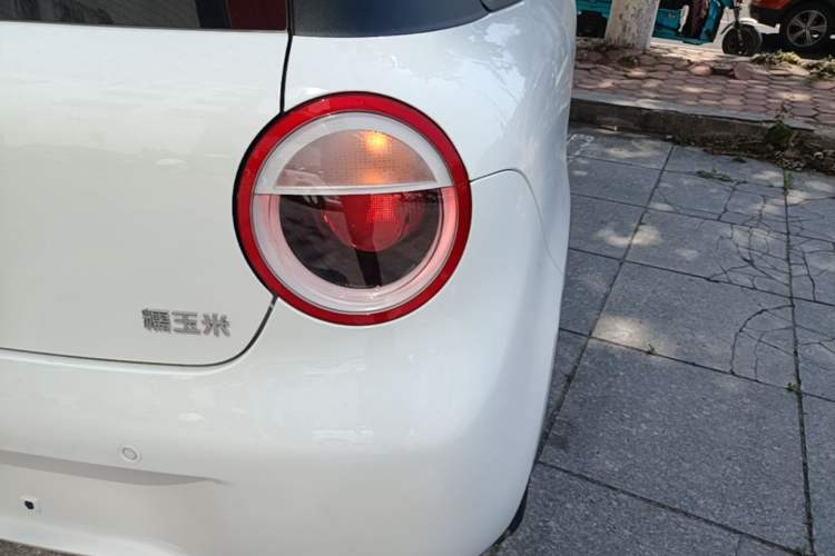 Used CHANGAN NEVO Lumin 2026 Model Treasure Edition 205km Passionate Beige Ningde Right Rear Taillight
