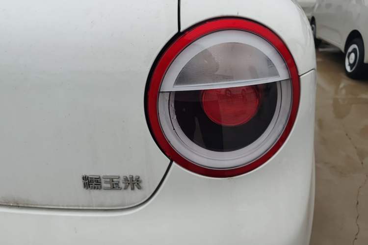 Used CHANGAN NEVO Lumin 2026 Model Treasure Edition 205km Passionate Beige Ningde Right Rear Taillight