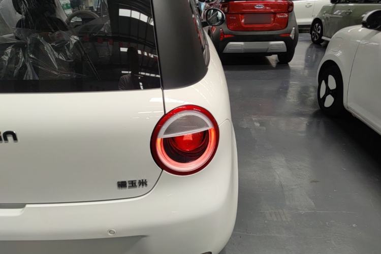 Used CHANGAN NEVO Lumin 2026 Model Treasure Edition 205km Passionate Beige Ningde Right Rear Taillight