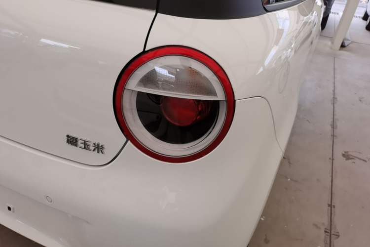 Used CHANGAN NEVO Lumin 2026 Model Treasure Edition 205km Passionate Beige Ningde Right Rear Taillight