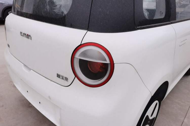 Used CHANGAN NEVO Lumin 2026 Model Treasure Edition 205km Passionate Beige Ningde Right Rear Taillight