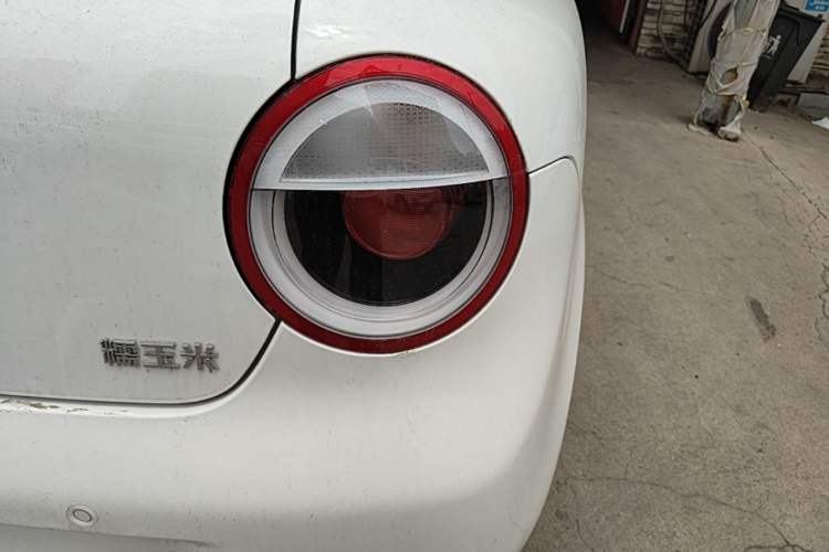 Used CHANGAN NEVO Lumin 2026 Model Treasure Edition 205km Passionate Beige Ningde Right Rear Taillight