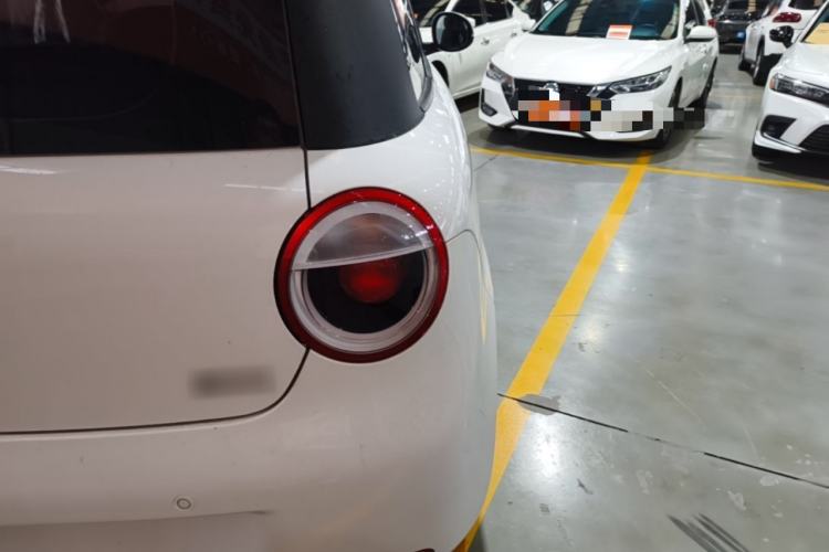 Used CHANGAN NEVO Lumin 2026 Model Treasure Edition 205km Passionate Beige Ningde Right Rear Taillight