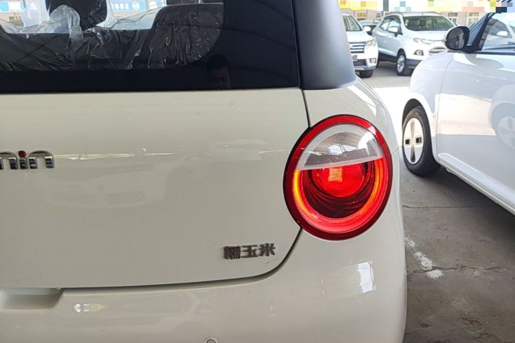 Used CHANGAN NEVO Lumin 2026 Model Treasure Edition 205km Passionate Beige Ningde Right Rear Taillight