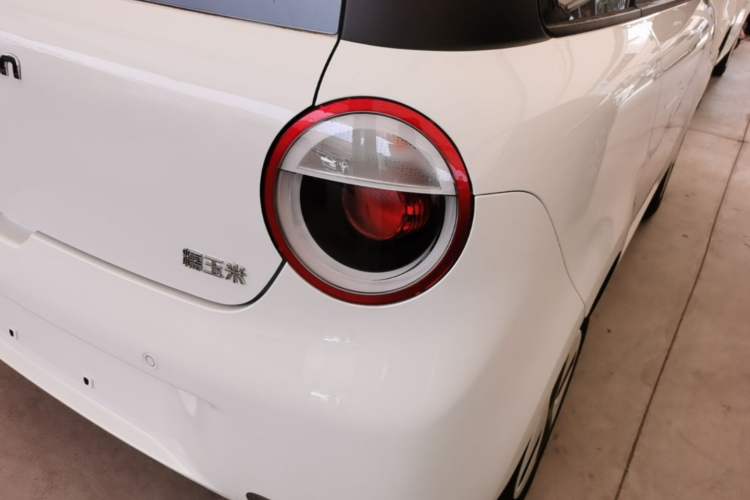 Used CHANGAN NEVO Lumin 2026 Model Treasure Edition 205km Passionate Beige Ningde Right Rear Taillight