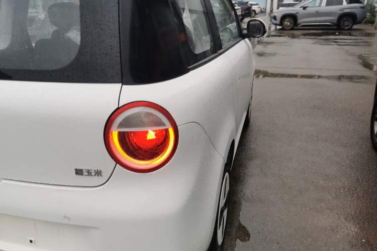Used CHANGAN NEVO Lumin 2026 Model Treasure Edition 205km Passionate Beige Ningde Right Rear Taillight