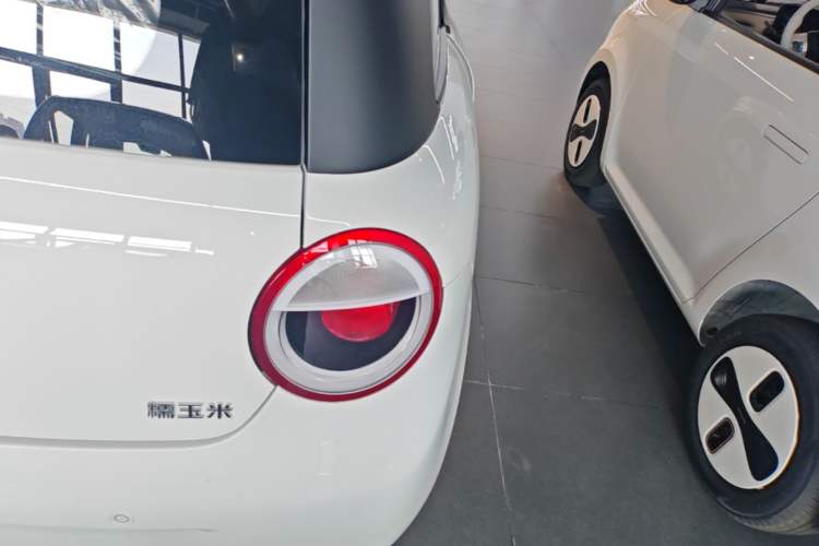 Used CHANGAN NEVO Lumin 2026 Model Treasure Edition 205km Passionate Beige Ningde Right Rear Taillight