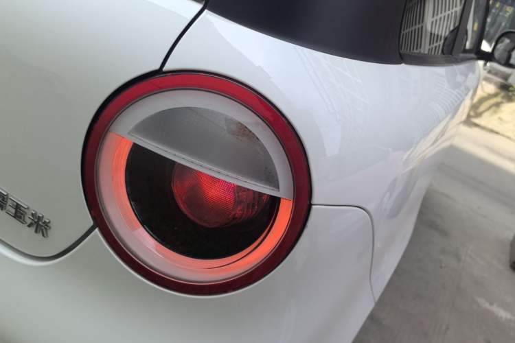 Used CHANGAN NEVO Lumin 2026 Model Treasure Edition 205km Passionate Beige Ningde Right Rear Taillight