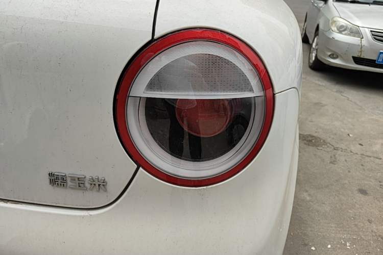 Used CHANGAN NEVO Lumin 2026 Model Treasure Edition 205km Passionate Beige Ningde Right Rear Taillight