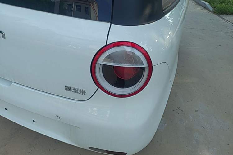 Used CHANGAN NEVO Lumin 2026 Model Treasure Edition 205km Passionate Beige Ningde Right Rear Taillight