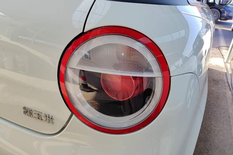 Used CHANGAN NEVO Lumin 2026 Model Treasure Edition 205km Passionate Beige Ningde Right Rear Taillight