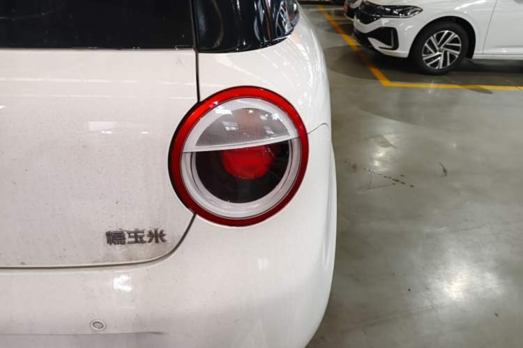 Used CHANGAN NEVO Lumin 2026 Model Treasure Edition 205km Passionate Beige Ningde Right Rear Taillight