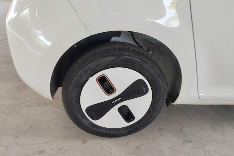 Used CHANGAN NEVO Lumin 2026 Model Treasure Edition 205km Passionate Beige Ningde Right Rear Wheel Hub