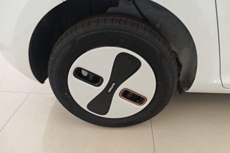 Used CHANGAN NEVO Lumin 2026 Model Treasure Edition 205km Passionate Beige Ningde Right Rear Wheel Hub
