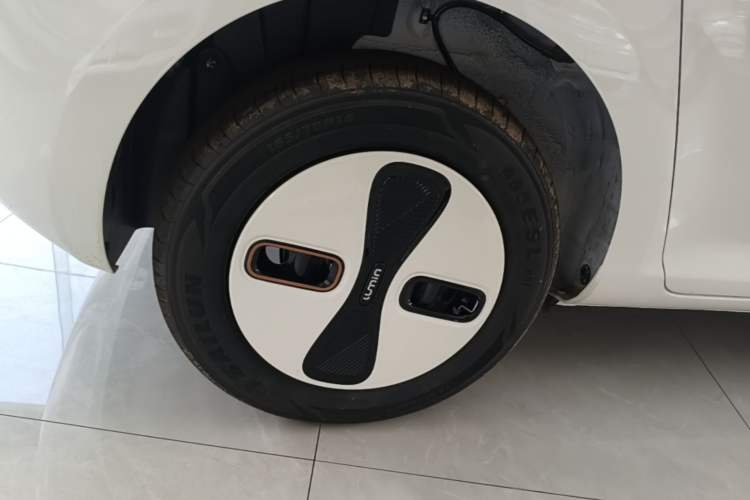 Used CHANGAN NEVO Lumin 2026 Model Treasure Edition 205km Passionate Beige Ningde Right Rear Wheel Hub