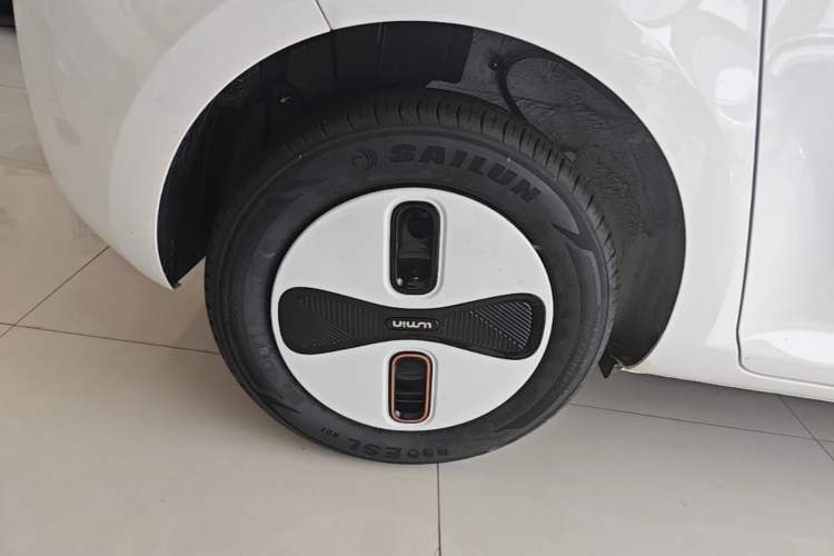Used CHANGAN NEVO Lumin 2026 Model Treasure Edition 205km Passionate Beige Ningde Right Rear Wheel Hub