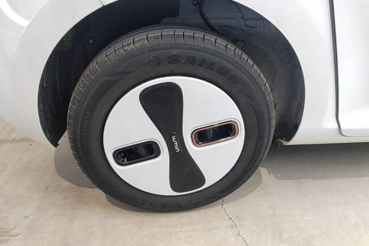 Used CHANGAN NEVO Lumin 2026 Model Treasure Edition 205km Passionate Beige Ningde Right Rear Wheel Hub