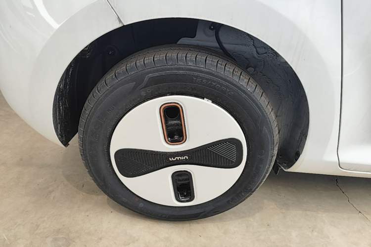 Used CHANGAN NEVO Lumin 2026 Model Treasure Edition 205km Passionate Beige Ningde Right Rear Wheel Hub