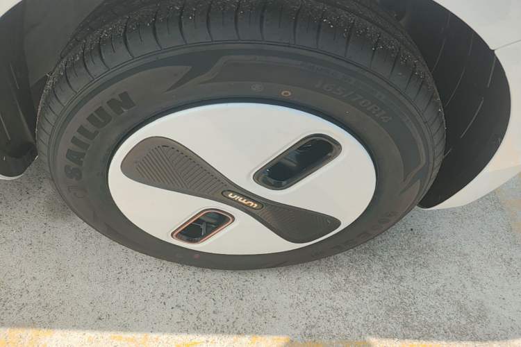 Used CHANGAN NEVO Lumin 2026 Model Treasure Edition 205km Passionate Beige Ningde Right Rear Wheel Hub