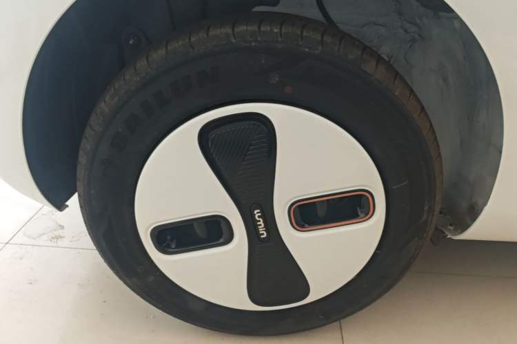 Used CHANGAN NEVO Lumin 2026 Model Treasure Edition 205km Beloved Beige Guoxuan Right Rear Wheel Hub