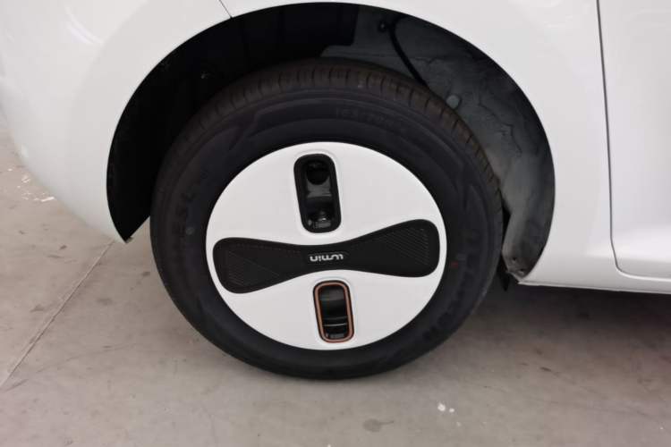 Used CHANGAN NEVO Lumin 2026 Model Treasure Edition 205km Passionate Beige Ningde Right Rear Wheel Hub