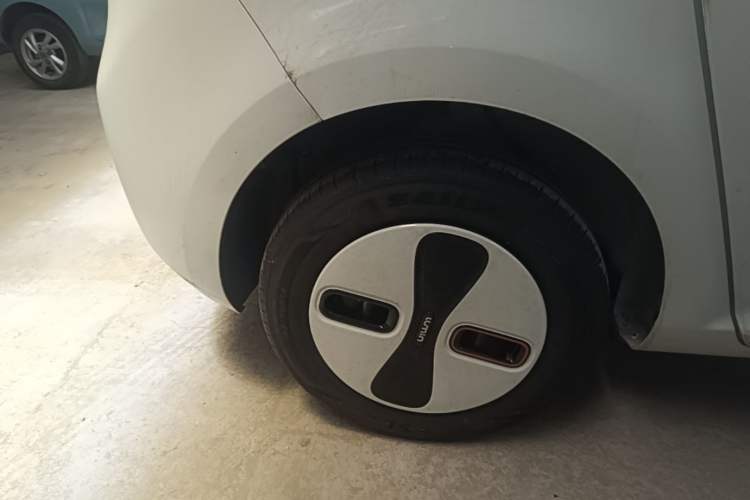 Used CHANGAN NEVO Lumin 2026 Model Treasure Edition 205km Passionate Beige Ningde Right Rear Wheel Hub
