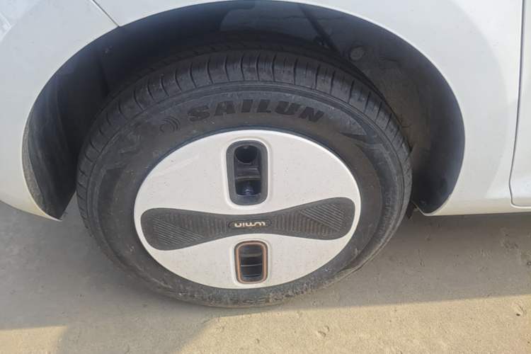 Used CHANGAN NEVO Lumin 2026 Model Treasure Edition 205km Passionate Beige Ningde Right Rear Wheel Hub