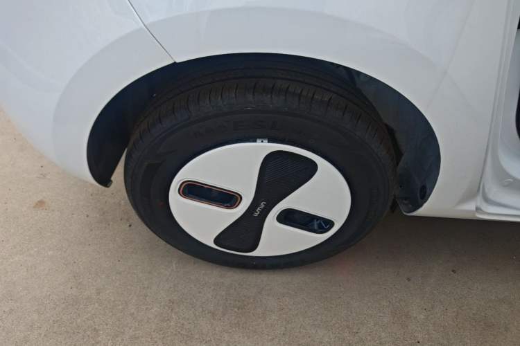 Used CHANGAN NEVO Lumin 2026 Model Treasure Edition 205km Passionate Beige Ningde Right Rear Wheel Hub
