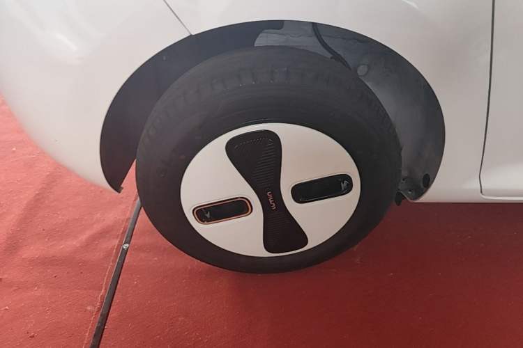 Used CHANGAN NEVO Lumin 2026 Model Treasure Edition 205km Passionate Beige Ningde Right Rear Wheel Hub