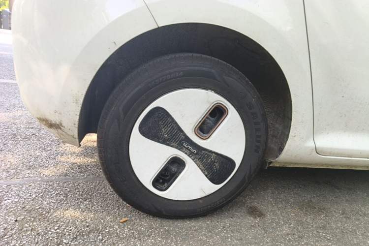Used CHANGAN NEVO Lumin 2026 Model Treasure Edition 205km Passionate Beige Ningde Right Rear Wheel Hub