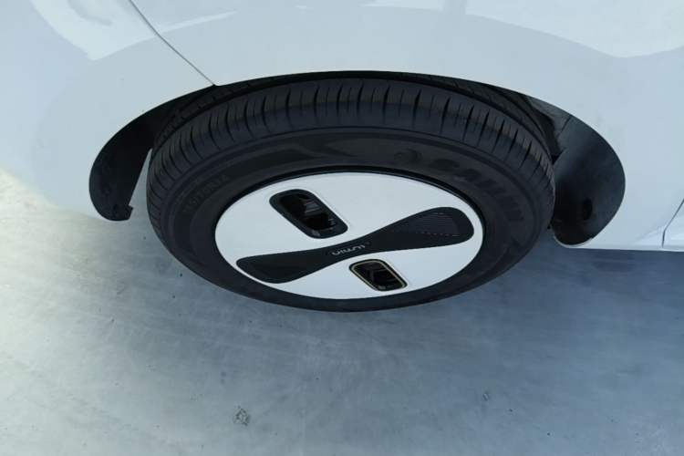 Used CHANGAN NEVO Lumin 2026 Model Treasure Edition 205km Passionate Beige Ningde Right Rear Wheel Hub