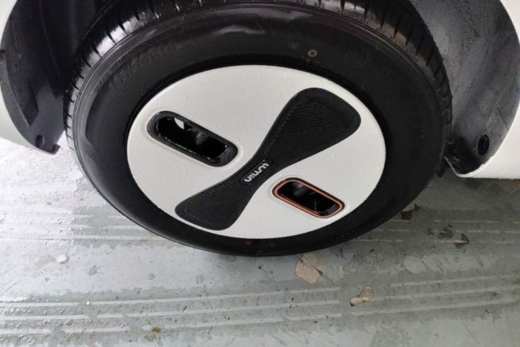 Used CHANGAN NEVO Lumin 2026 Model Treasure Edition 205km Passionate Beige Ningde Right Rear Wheel Hub