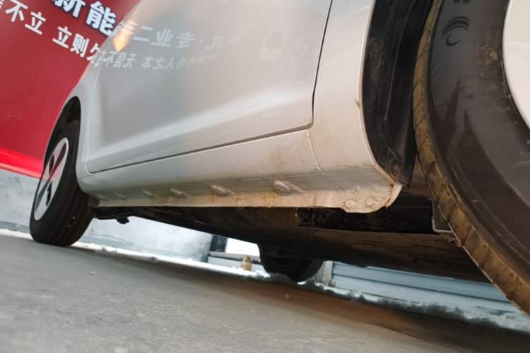 Used CHANGAN NEVO Lumin 2026 Model Treasure Edition 205km Passionate Beige Ningde Right Side Sill