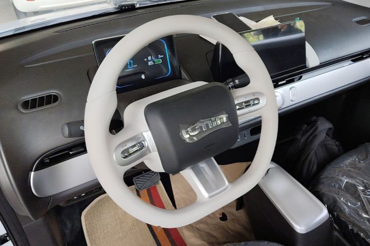 Used CHANGAN NEVO Lumin 2026 Model Treasure Edition 205km Passionate Beige Ningde Steering Wheel