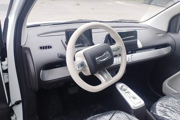 Used CHANGAN NEVO Lumin 2026 Model Treasure Edition 205km Passionate Beige Ningde Steering Wheel