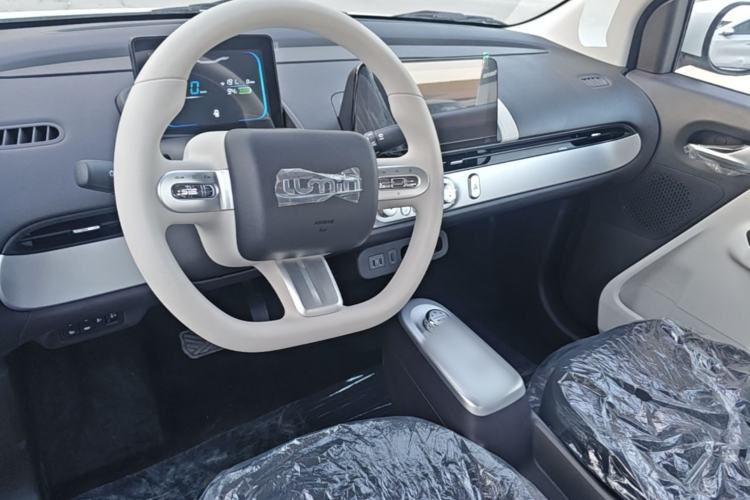 Used CHANGAN NEVO Lumin 2026 Model Treasure Edition 205km Passionate Beige Ningde Steering Wheel