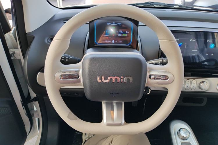 Used CHANGAN NEVO Lumin 2026 Model Treasure Edition 205km Passionate Beige Ningde Steering Wheel
