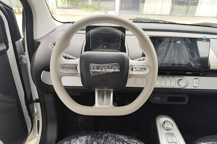 Used CHANGAN NEVO Lumin 2026 Model Treasure Edition 205km Passionate Beige Ningde Steering Wheel