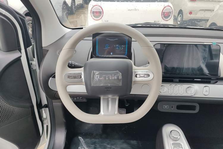 Used CHANGAN NEVO Lumin 2026 Model Treasure Edition 205km Passionate Beige Ningde Steering Wheel