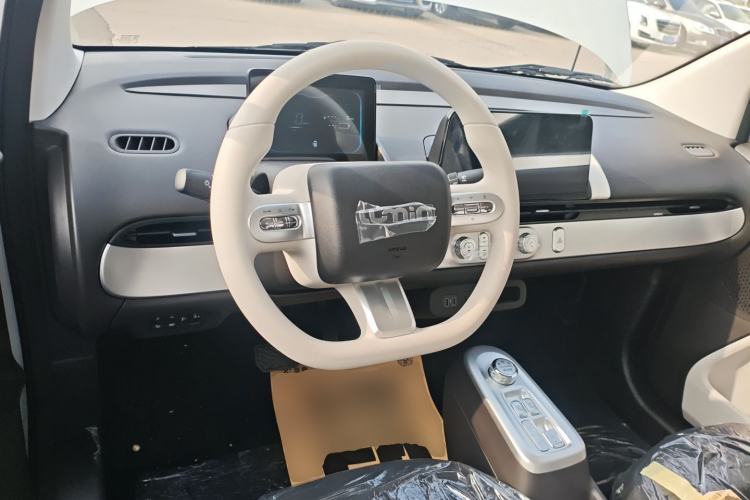 Used CHANGAN NEVO Lumin 2026 Model Treasure Edition 205km Passionate Beige Ningde Steering Wheel