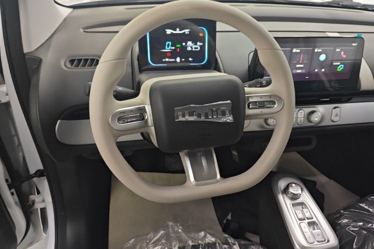 Used CHANGAN NEVO Lumin 2026 Model Treasure Edition 205km Passionate Beige Ningde Steering Wheel